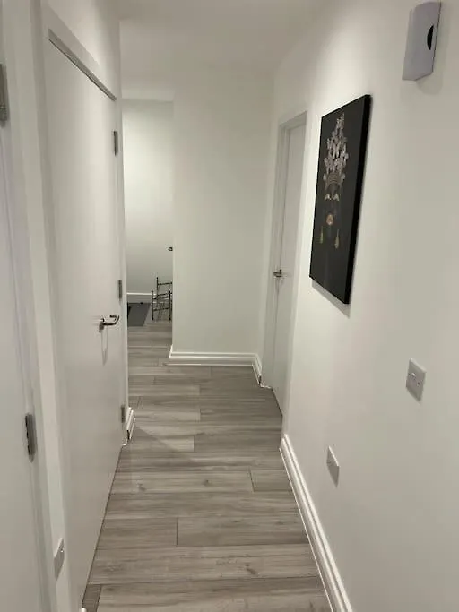 East London - 2 Bed Apartment With Parking Barking